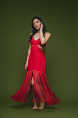 Vestido cut out rojo con flecos