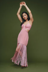 Vestido cut out rosa con flecos